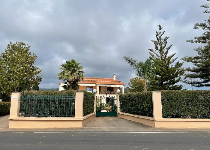 Lagouvardos House Casa de Férias *