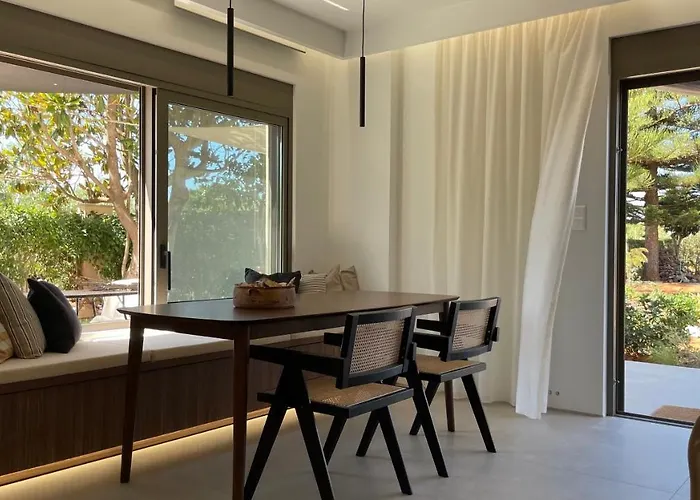 Lagouvardos House * Marathopoli