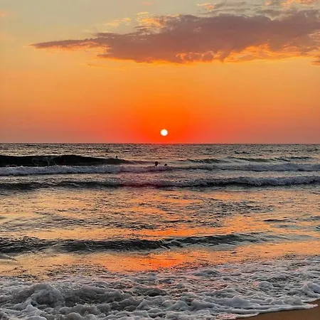 Lagouvardos House 度假居 *