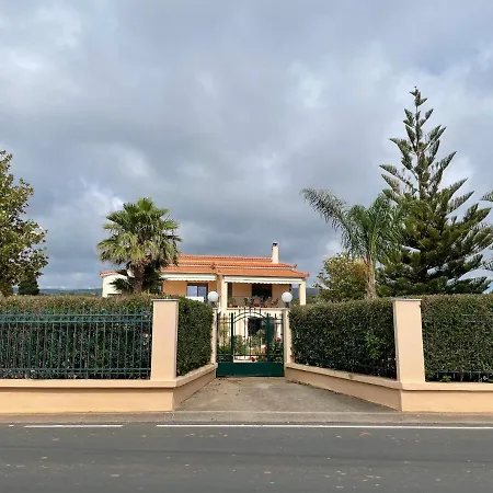 Lagouvardos House Dom wakacyjny *