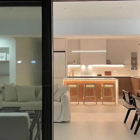 Lagouvardos House *