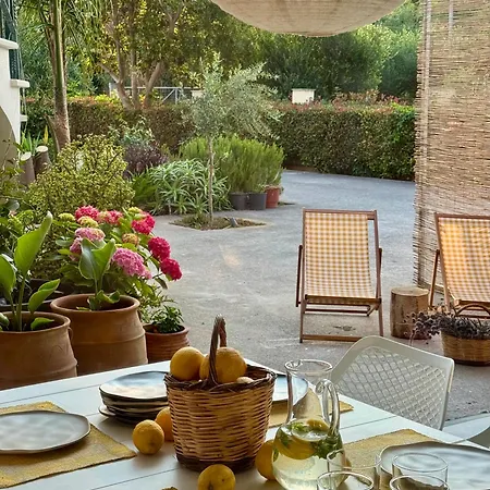 度假居 Lagouvardos House