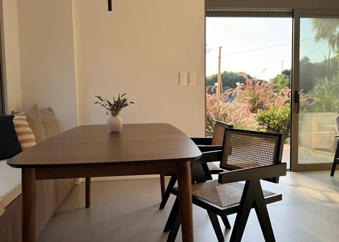 Lagouvardos House Casa de Férias *